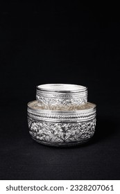 深红色背景图片：营造神秘氛围的完美选择